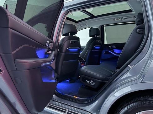 Used 2025 BMW X7 xDrive40i image 22