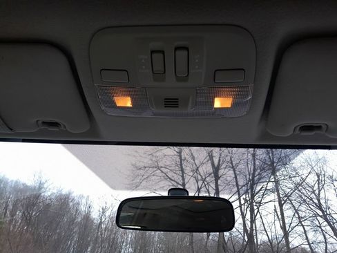 Used 2015 Subaru Crosstrek 2.0i Premium w/ Moonroof Package image 38