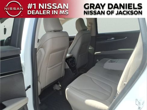Used 2023 Lincoln Nautilus FWD w/ Premium Package image 27