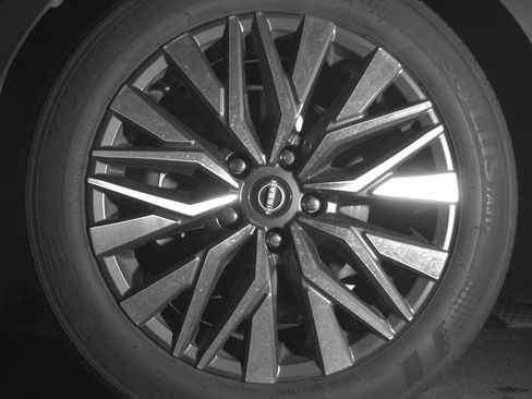 Used 2025 Nissan Altima 2.5 SV image 12