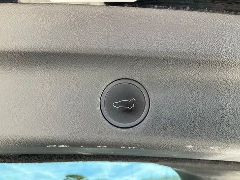 Used 2023 Tesla Model Y Long Range image 10