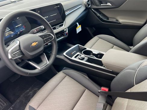 New 2026 Chevrolet Equinox LT w/ Convenience Package II image 7