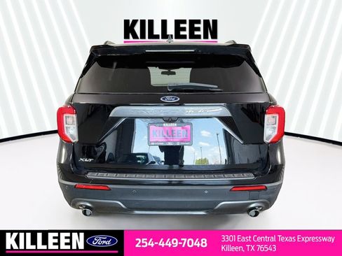 Used 2022 Ford Explorer XLT w/ Equipment Group 202A RWD image 8