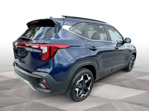 Used 2024 Kia Seltos EX FWD image 8