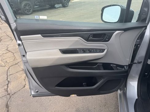 Used 2018 Honda Odyssey Touring image 6