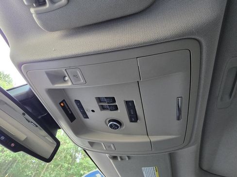 Used 2015 Chevrolet Tahoe LTZ RWD image 29
