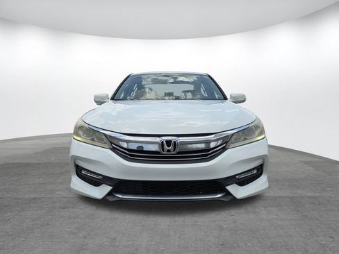 Used 2016 Honda Accord EX image 2