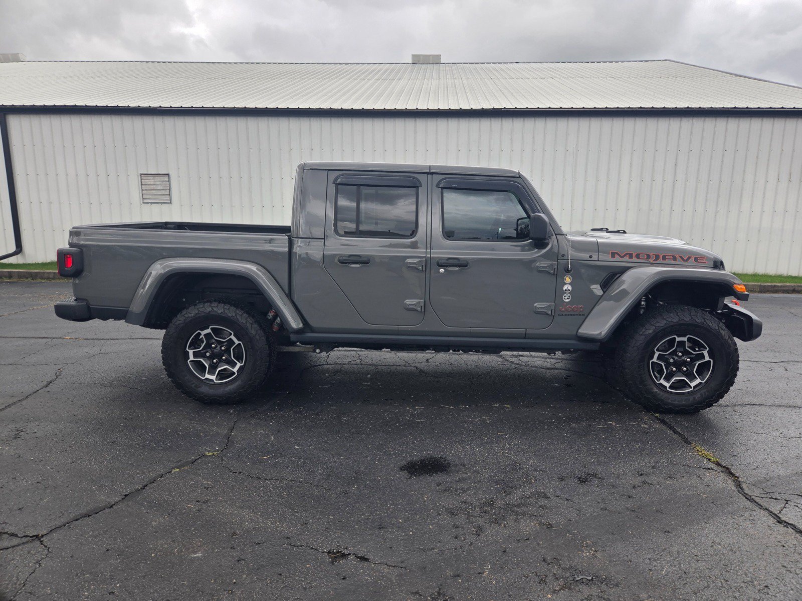 Used 2021 Jeep Gladiator Mojave w/ Cold Weather Group AWD/4WD image 4