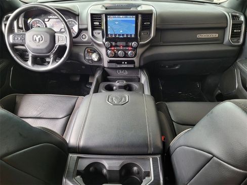 Used 2024 RAM 1500 Laramie image 13