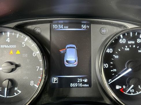 Used 2018 Nissan Rogue Sport SL w/ SL Premium Package image 18