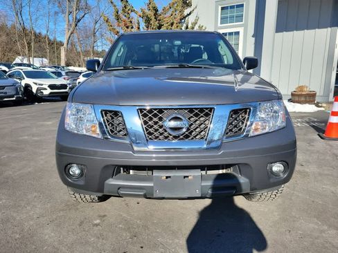 Used 2012 Nissan Frontier SV w/ SV Premium Utility Pkg image 9