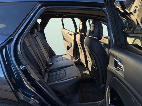 Used 2025 Kia Sportage X-Line image 32