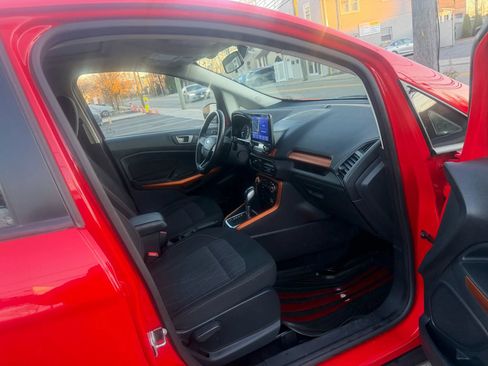 Used 2021 Ford EcoSport SE w/ SE Convenience Package image 28