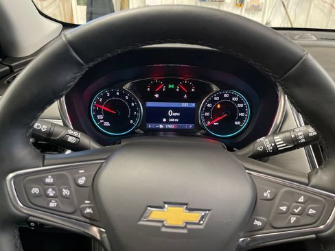 Used 2024 Chevrolet Equinox LT AWD/4WD image 21