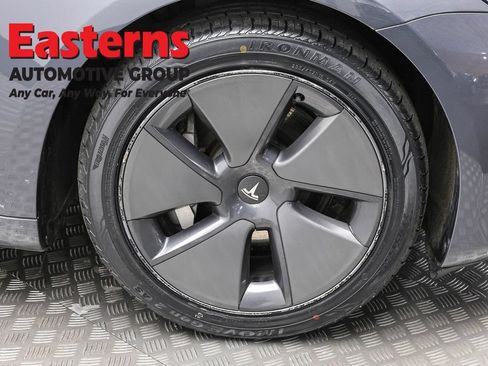 Used 2023 Tesla Model 3 Standard Range RWD image 26