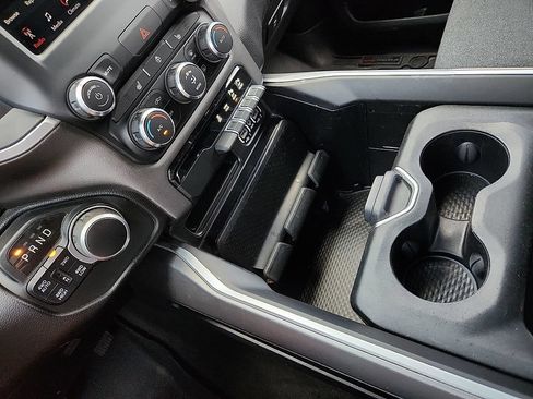 Used 2020 RAM 1500 Big Horn AWD/4WD image 12