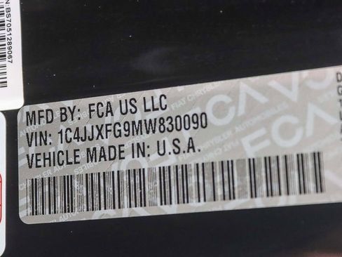 Used 2021 Jeep Wrangler Unlimited Rubicon w/ Xtreme Recon 35" Tire Package image 11