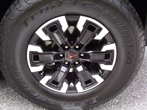 Used 2022 Nissan Frontier PRO-4X AWD/4WD image 14