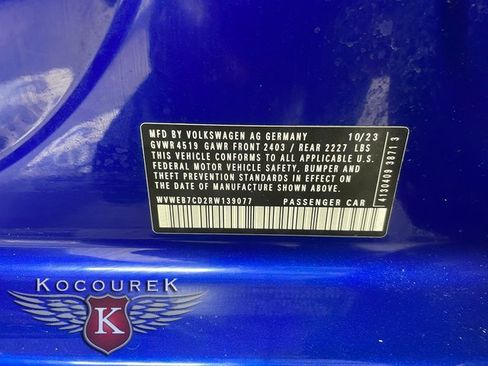 Used 2024 Volkswagen Golf R 2.0T image 27