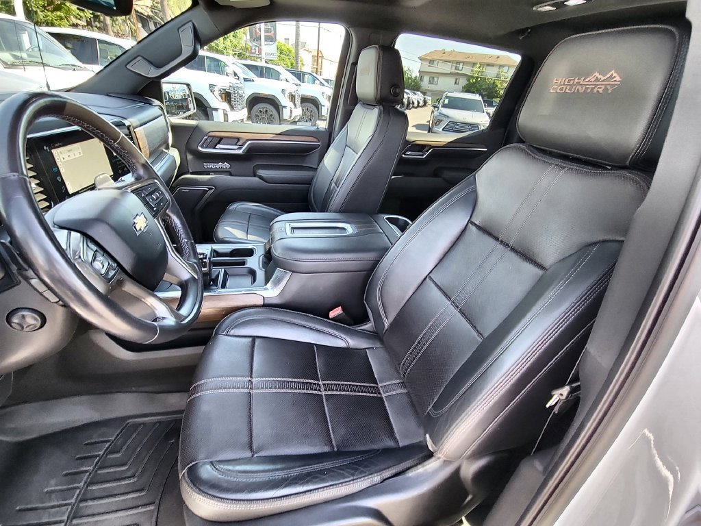 Certified 2022 Chevrolet Silverado 1500 High Country w/ Technology Package AWD/4WD image 19