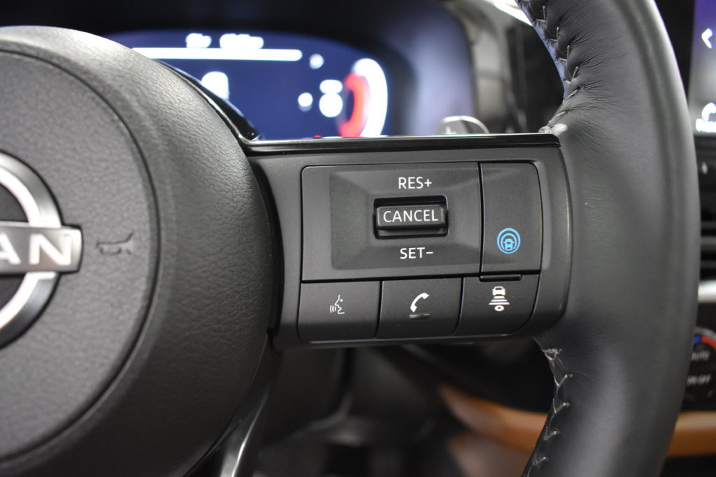 Certified 2024 Nissan Pathfinder Platinum AWD/4WD image 31
