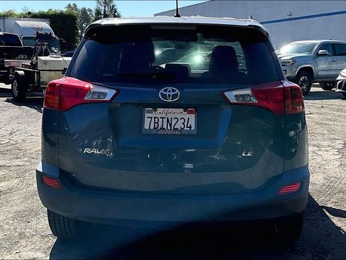 Used 2013 Toyota RAV4 LE FWD image 5