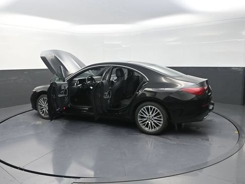 Used 2025 Mercedes-Benz CLA 250 image 43
