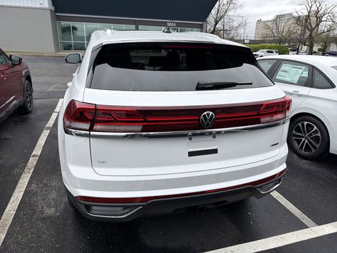 New 2026 Volkswagen Atlas Cross Sport SE AWD/4WD image 6