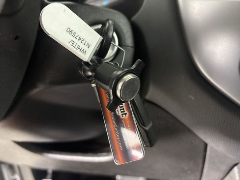 Used 2022 Chevrolet Colorado LT w/ Fleet Safety Package image 12