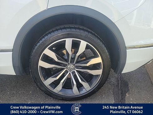 Certified 2021 Volkswagen Tiguan SEL Premium R-Line image 18