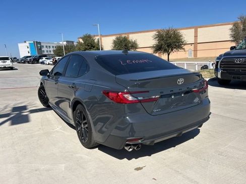 Used 2025 Toyota Camry SE w/ Convenience Package image 6