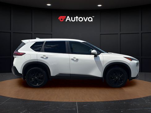 Used 2023 Nissan Rogue SV AWD/4WD image 6