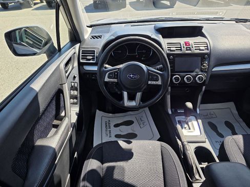 Used 2017 Subaru Forester 2.5i Premium AWD/4WD image 14