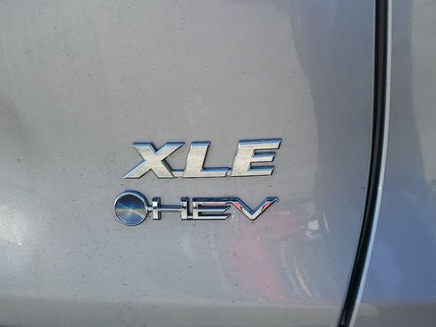 Used 2025 Toyota RAV4 XLE Premium w/ Weather Package image 7