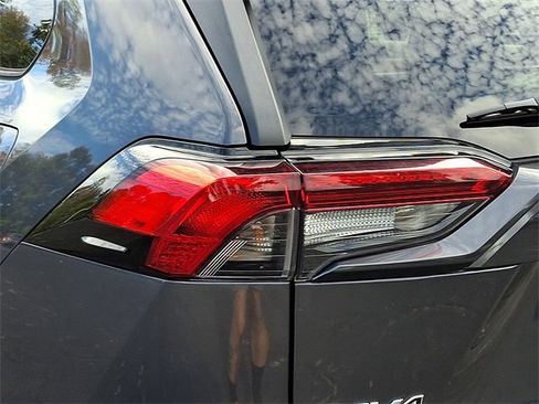 Certified 2020 Toyota RAV4 LE image 10