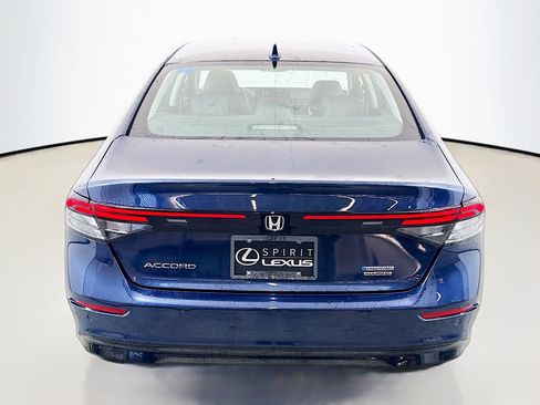 Used 2024 Honda Accord Touring image 6