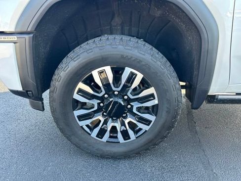 Used 2025 GMC Sierra 2500 Denali Ultimate AWD/4WD image 11