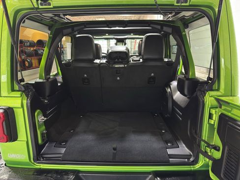 Used 2025 Jeep Wrangler Rubicon w/ XTREMEE 35" Tire Package image 20