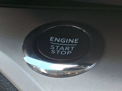 Used 2023 Ford Explorer XLT w/ Equipment Group 202A AWD/4WD image 24