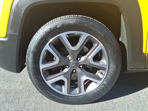 Used 2016 Jeep Renegade Latitude image 5