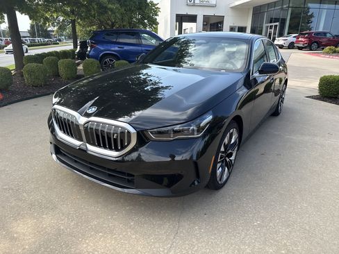 New 2026 BMW i5 eDrive40 image 1