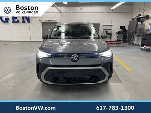 New 2026 Volkswagen Taos SE image 6