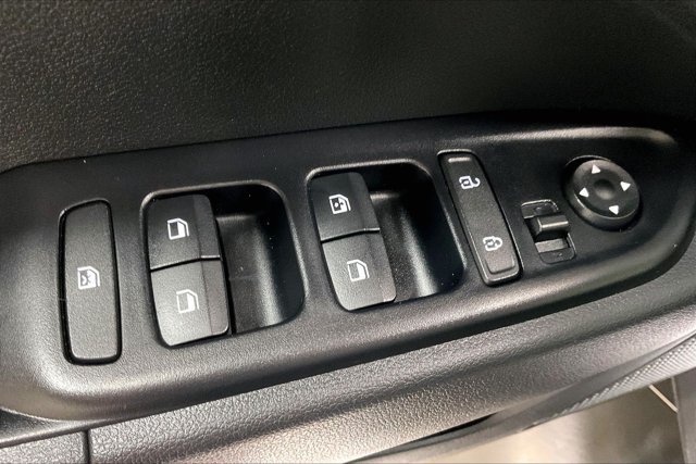 Used 2025 Hyundai Venue SEL FWD image 39