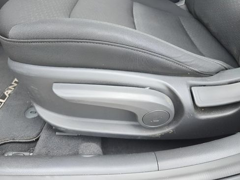 Used 2020 Hyundai Elantra Value Edition w/ Cargo Package (C1) FWD image 24