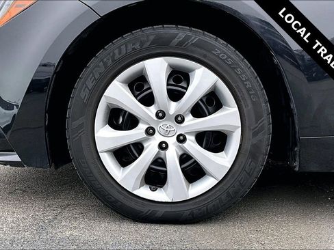 Used 2022 Toyota Corolla LE image 31