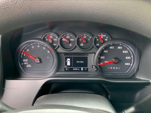 Used 2022 Chevrolet Silverado 1500 Custom image 22