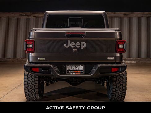 Used 2022 Jeep Gladiator Overland w/ Popular Equipment Package image 8