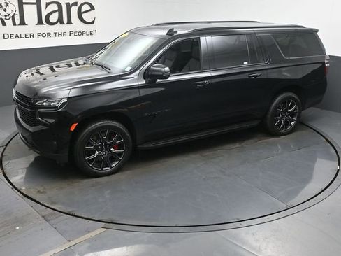 Used 2024 Chevrolet Suburban RST w/ Sport Performance Package AWD/4WD image 45