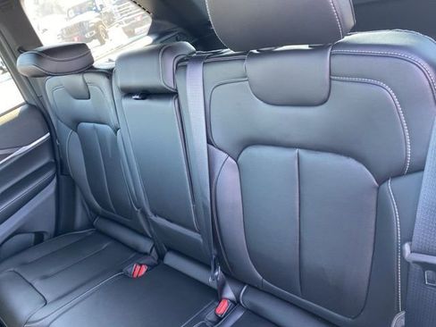 New 2025 Jeep Grand Cherokee Limited image 36