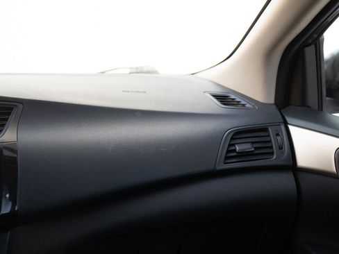 Used 2019 Nissan Sentra S image 25